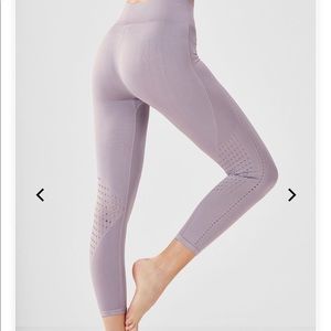 Fabletics seamless mid rise Capri size small